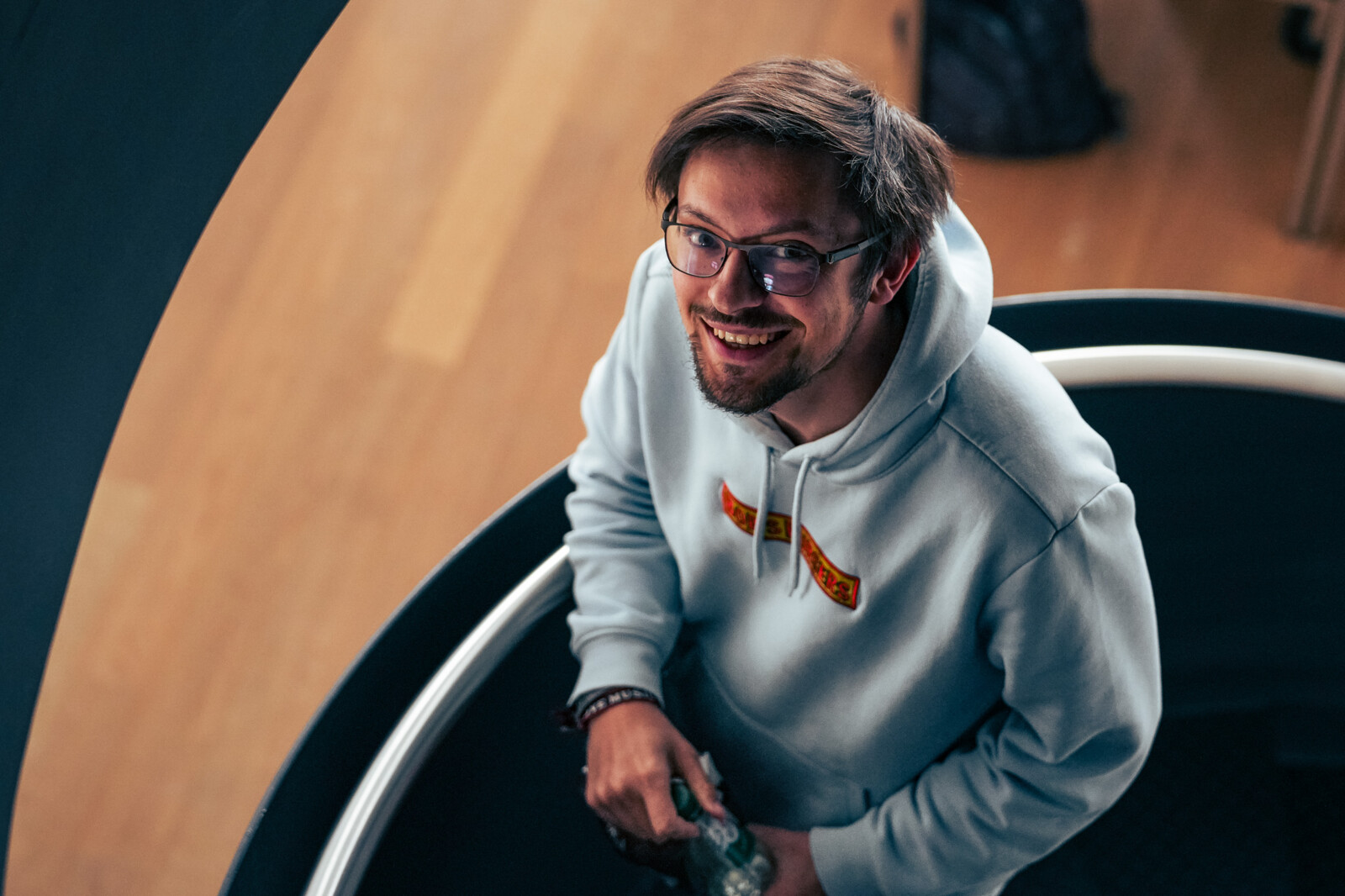 Sebastian sieht man immer mit einem Lächeln auf den Lippen