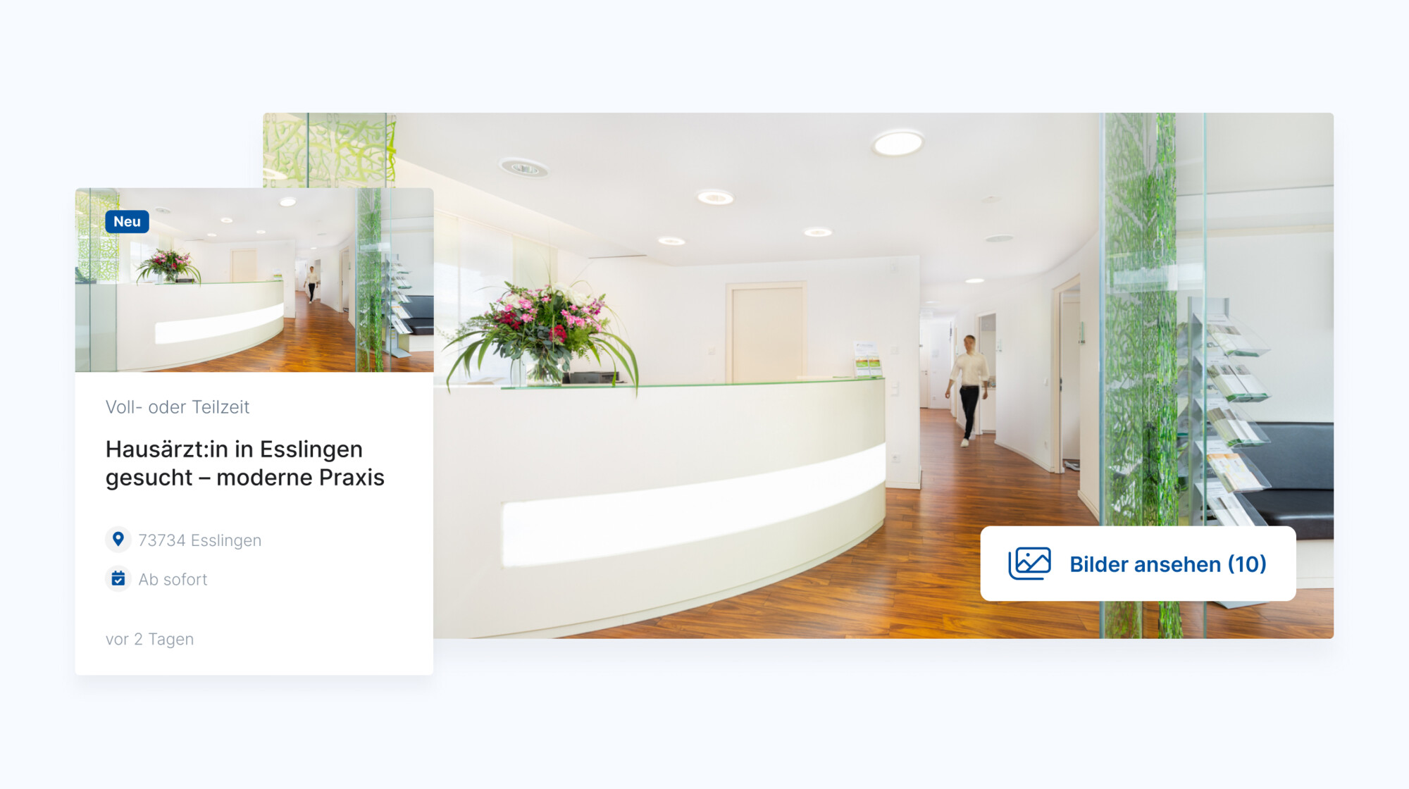 Moderne Hausarztpraxis mit hellem Empfang und Pflanzen in Esslingen, Praxiszimmer im Hintergrund sichtbar