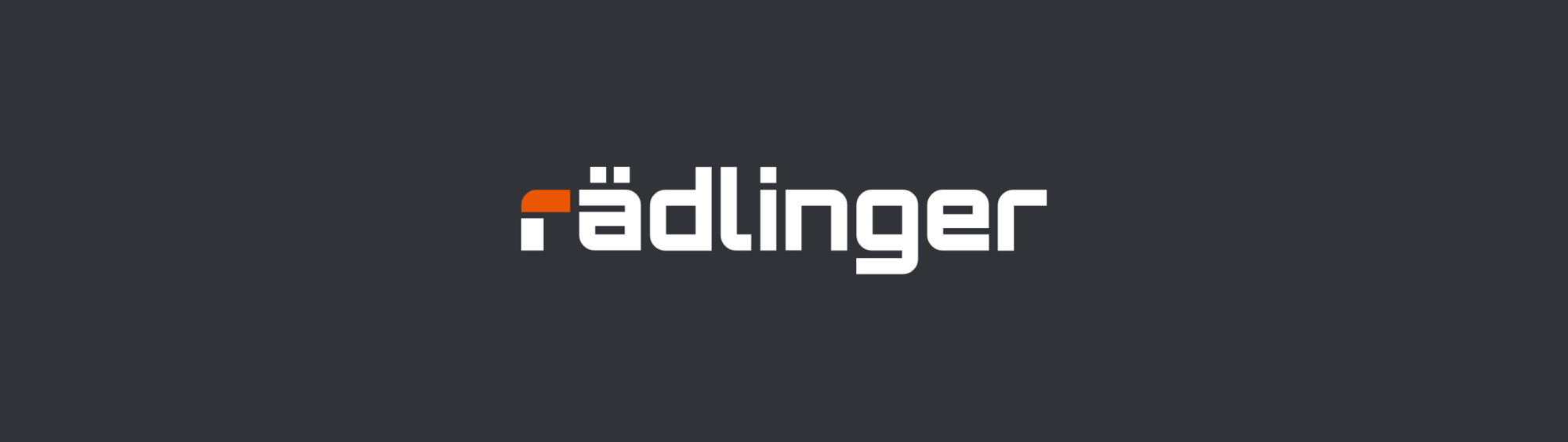 Modernes Logo-Design mit klarer Schrift und orangefarbenem Akzent auf dunklem Hintergrund für Markenidentität.